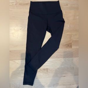 Lululemon, wunder train, black NWOT, 6